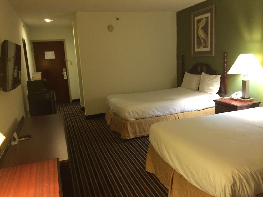 Executive Inn And Suites Baker Chambre photo